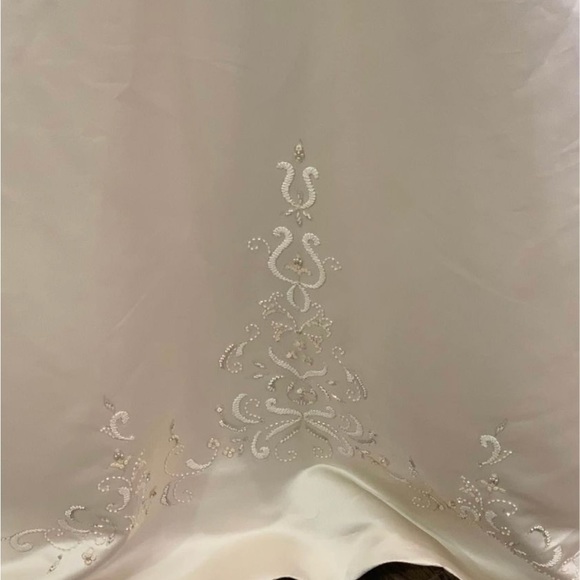 🚫SOLS🚫Champagne Off  Shoulder Atelier Diagonal Sample Wedding gown Size 12 - Picture 4 of 10